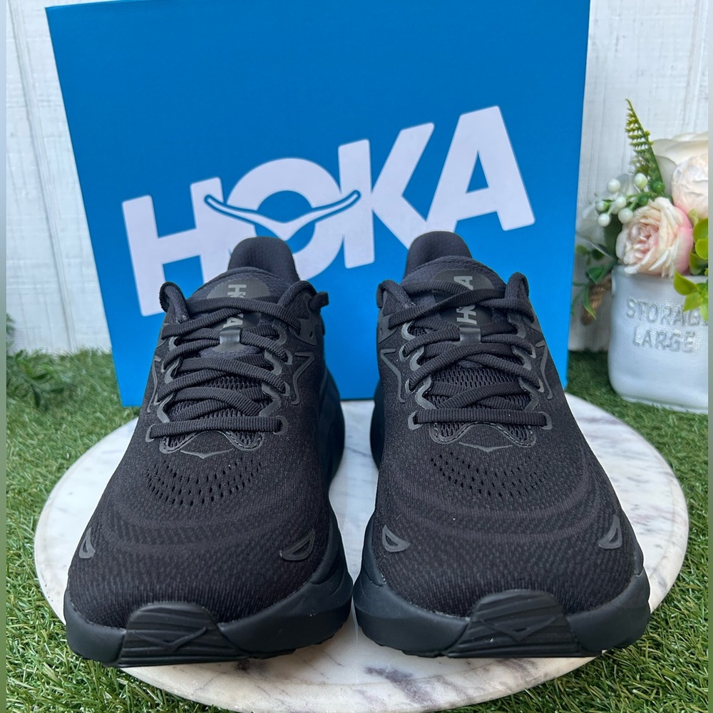 HOKA Arahi 8 women 
Best seller NEW Sz 8.5 D
COLOR: Black / Black - Picture 13 of 16